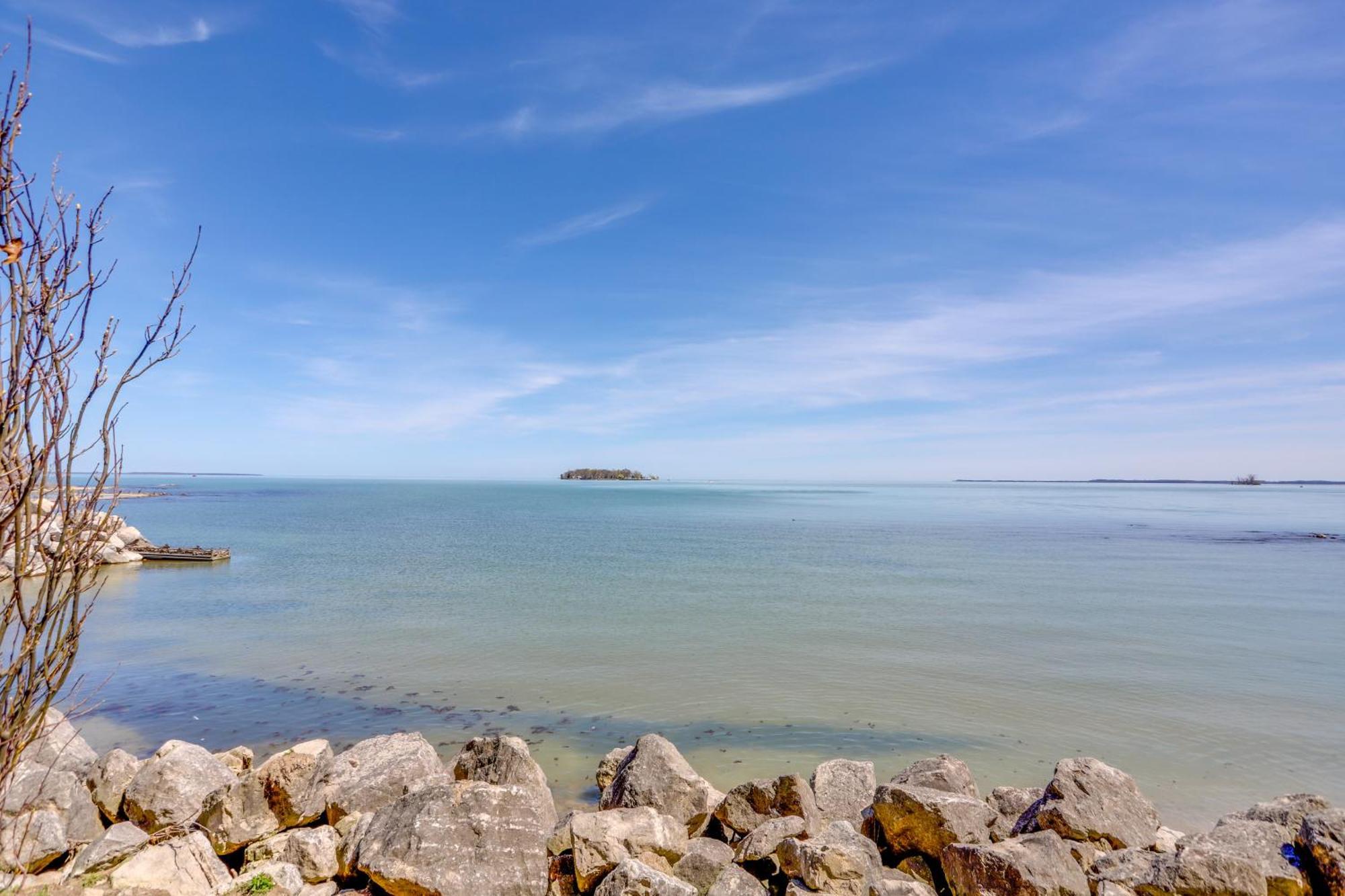 Waterfront Middle Bass Condo With Pool Access! Put-in-Bay Zewnętrze zdjęcie