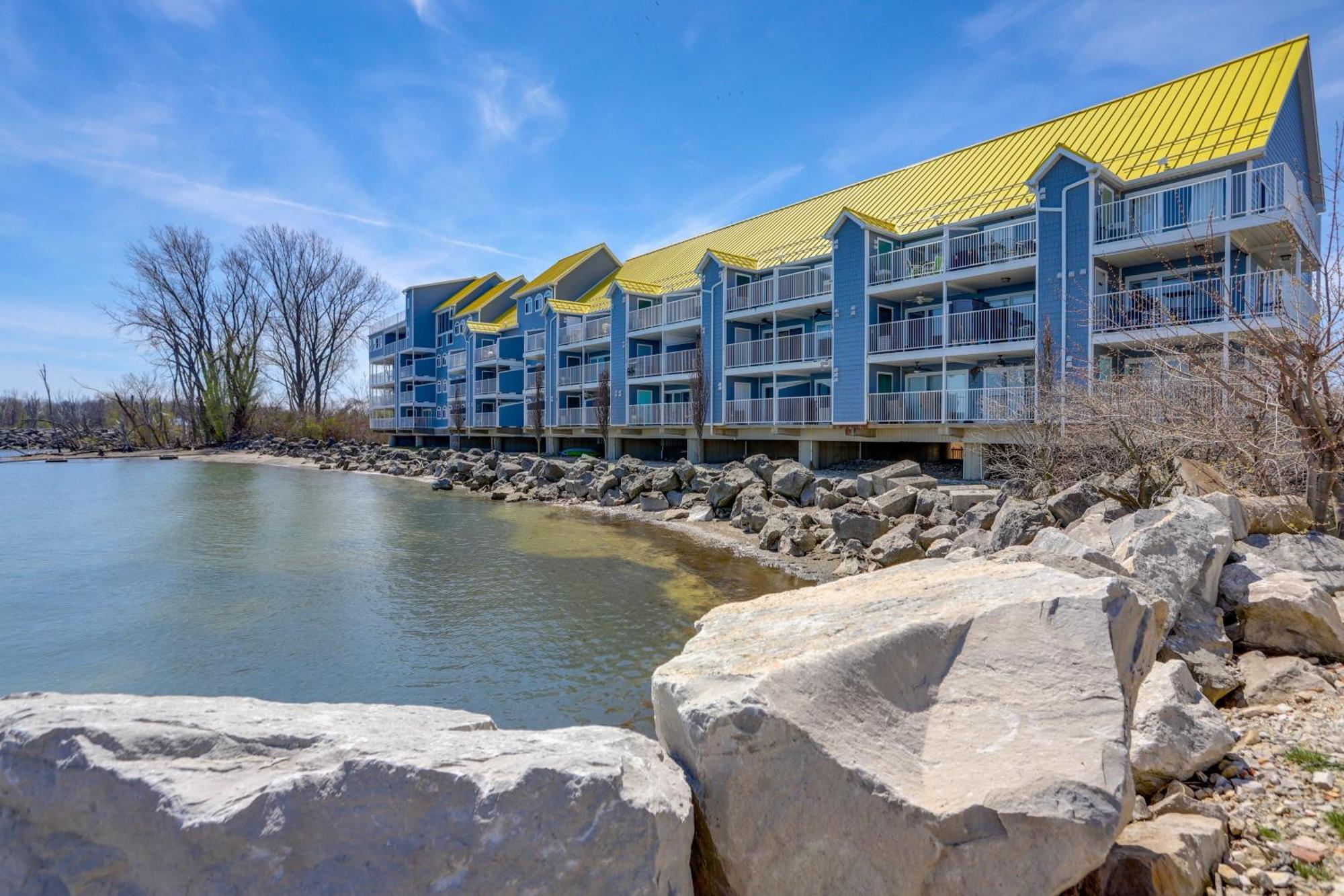 Waterfront Middle Bass Condo With Pool Access! Put-in-Bay Zewnętrze zdjęcie